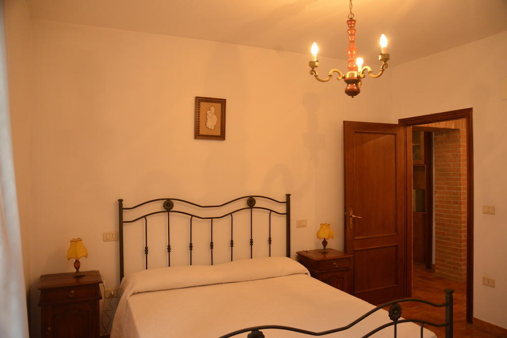كاستيغليون ديل لاغو Agriturismo Antica Riserva الغرفة الصورة