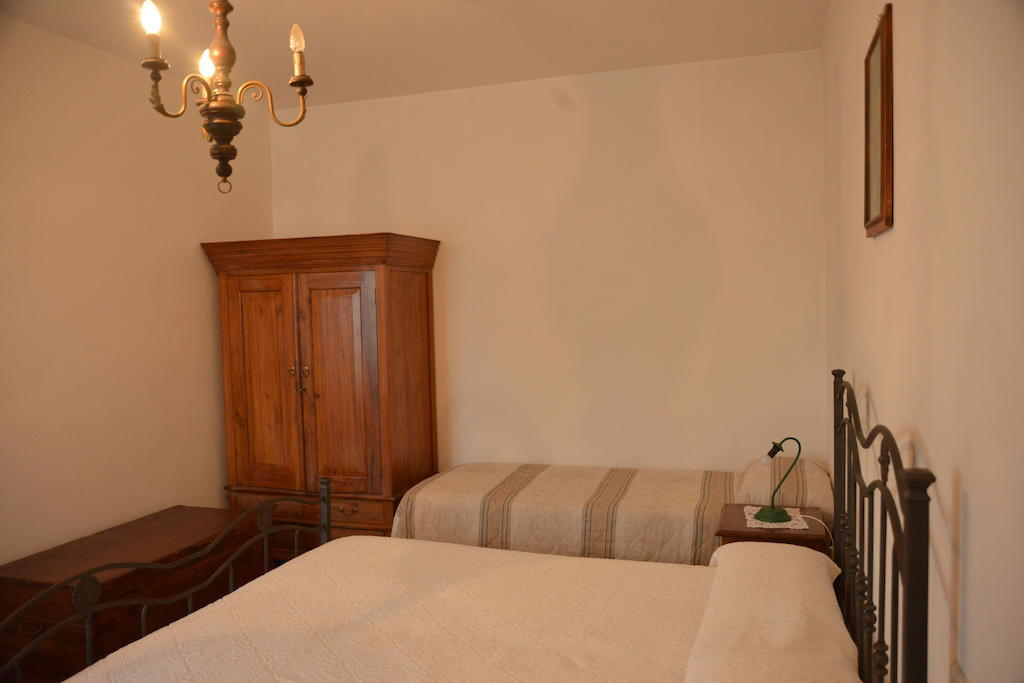 كاستيغليون ديل لاغو Agriturismo Antica Riserva الغرفة الصورة
