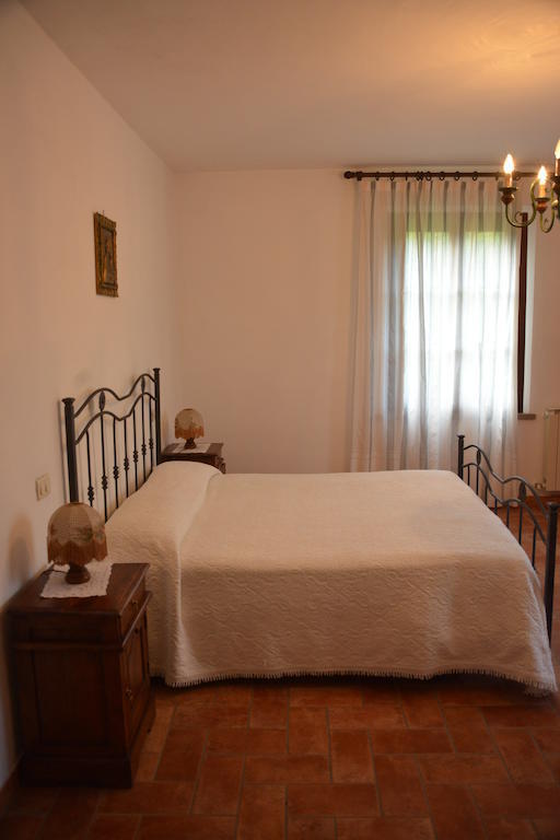 كاستيغليون ديل لاغو Agriturismo Antica Riserva الغرفة الصورة