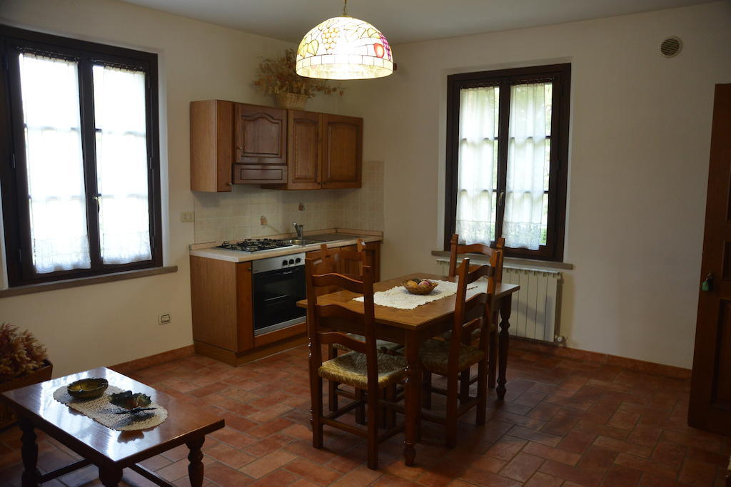 كاستيغليون ديل لاغو Agriturismo Antica Riserva الغرفة الصورة