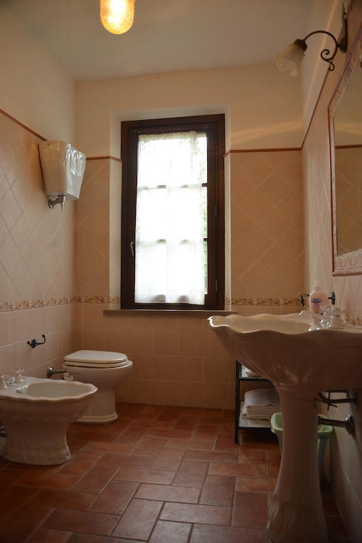 كاستيغليون ديل لاغو Agriturismo Antica Riserva الغرفة الصورة
